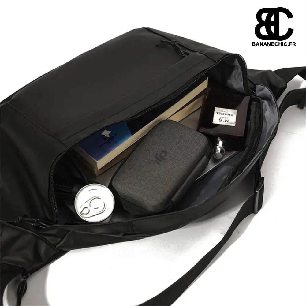 Sac bandoulière imperméable oversize - banane - Banane Chic