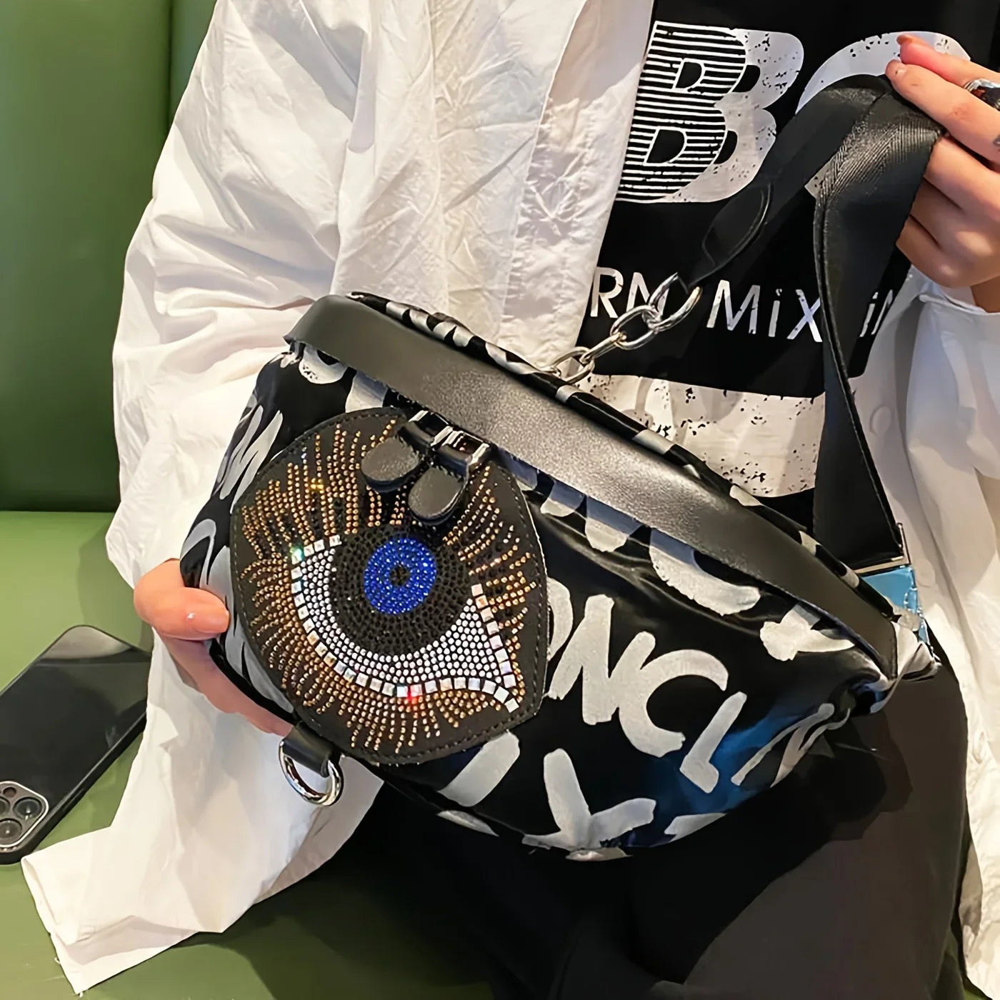 Sacoche bandoulière ethnique femme urbaine tendance et polyvalente